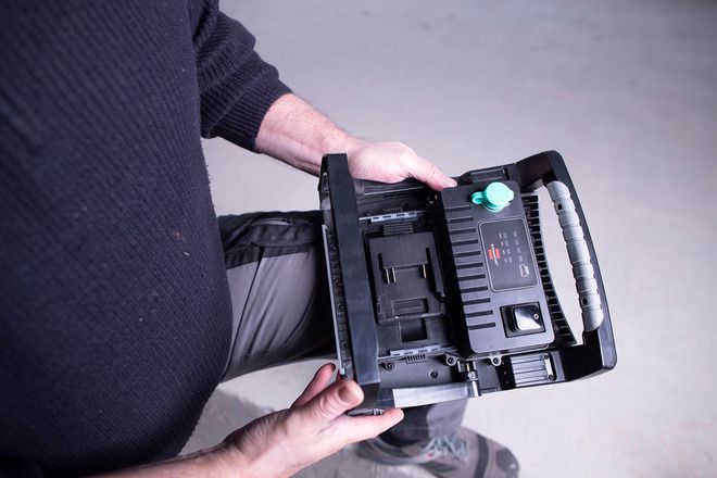 Produktbild Brennenstuhl Multi Battery LED Hybrid Strahler 6050 MH - Akkutausch bild 8