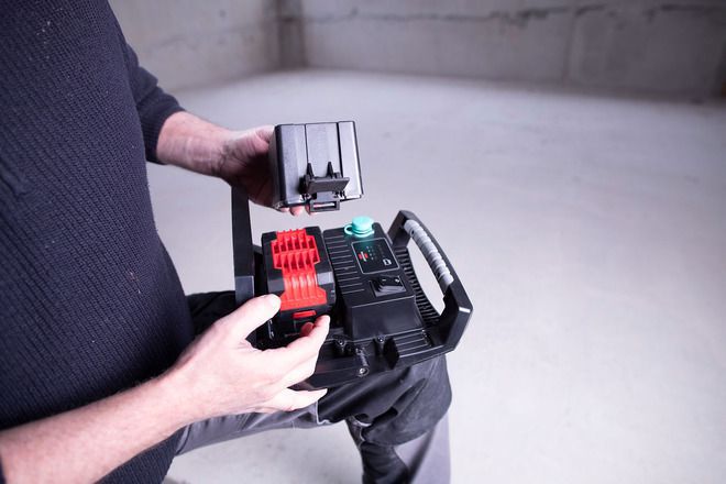 Produktbild Brennenstuhl Multi Battery LED Hybrid Strahler 6050 MH - Akkutausch bild 7