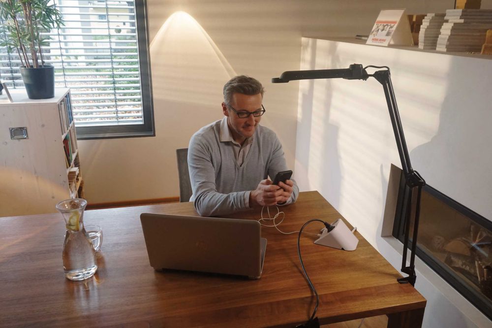 Produktbild Brennenstuhl Steckdosenleiste Desktop Power 2 fach Tischsteckdose 1,8 m Kabel 2 fach USB bild 2