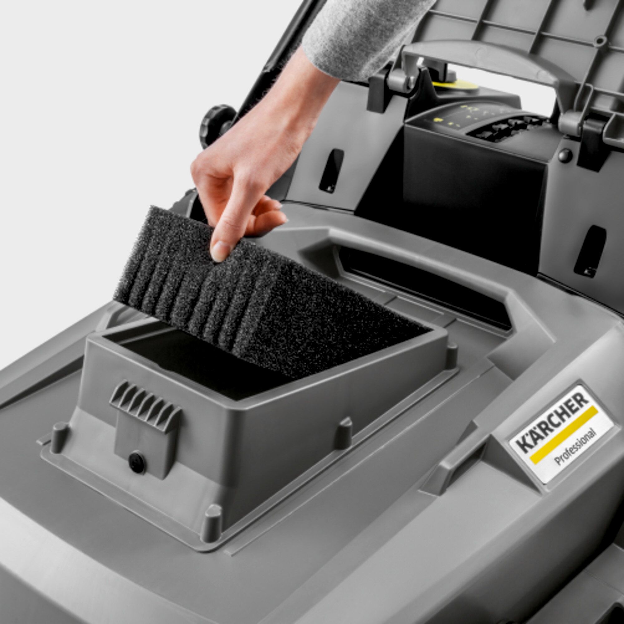 Produktbild Kärcher Kehrmaschine KM 70/25 C BP mit 2 Seitenbesen bild 5