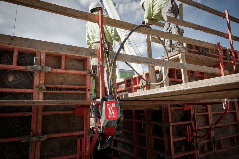 Produktbild Milwaukee MX FUEL Betonverdichter MXF CV BCKIT-602 - Beispiel bild 4