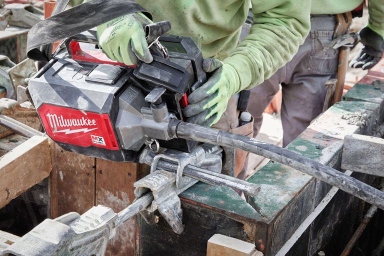 Produktbild Milwaukee MX FUEL Betonverdichter MXF CV BCKIT-602 - Beispiel bild 5