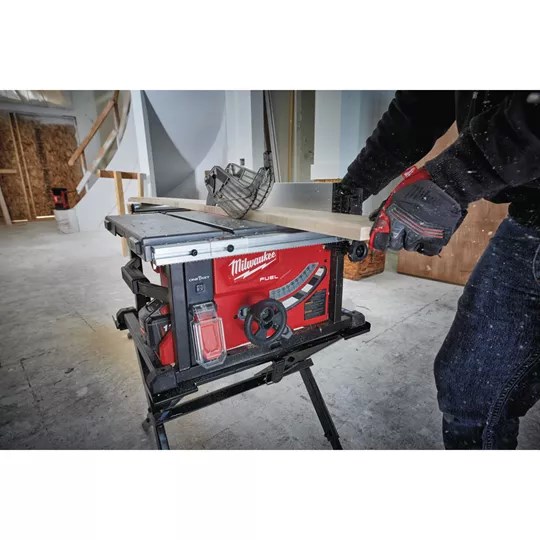 Produktbild Milwaukee FUEL Akku Tischkreissäge M18FTS210-0 18 Volt max Schnitttiefe 63,5mm - Anwendung bild 17