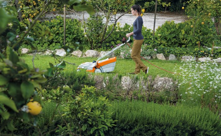 Produktbild Stihl Rasenmäher Elektro RME 235 Schnittbreite 33 cm Beispiel 2 bild 3