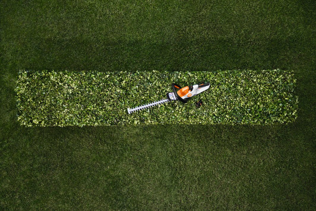 Produktbild STIHL Akku Heckenschere HSA 40 Set mit 2 x Akku AS 2 und Ladegerät AL 1 bild 6