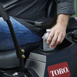 Produktbild Toro Benzin Aufsitzmäher Titan ZXM4875 122 cm - Becherhalter bild 7