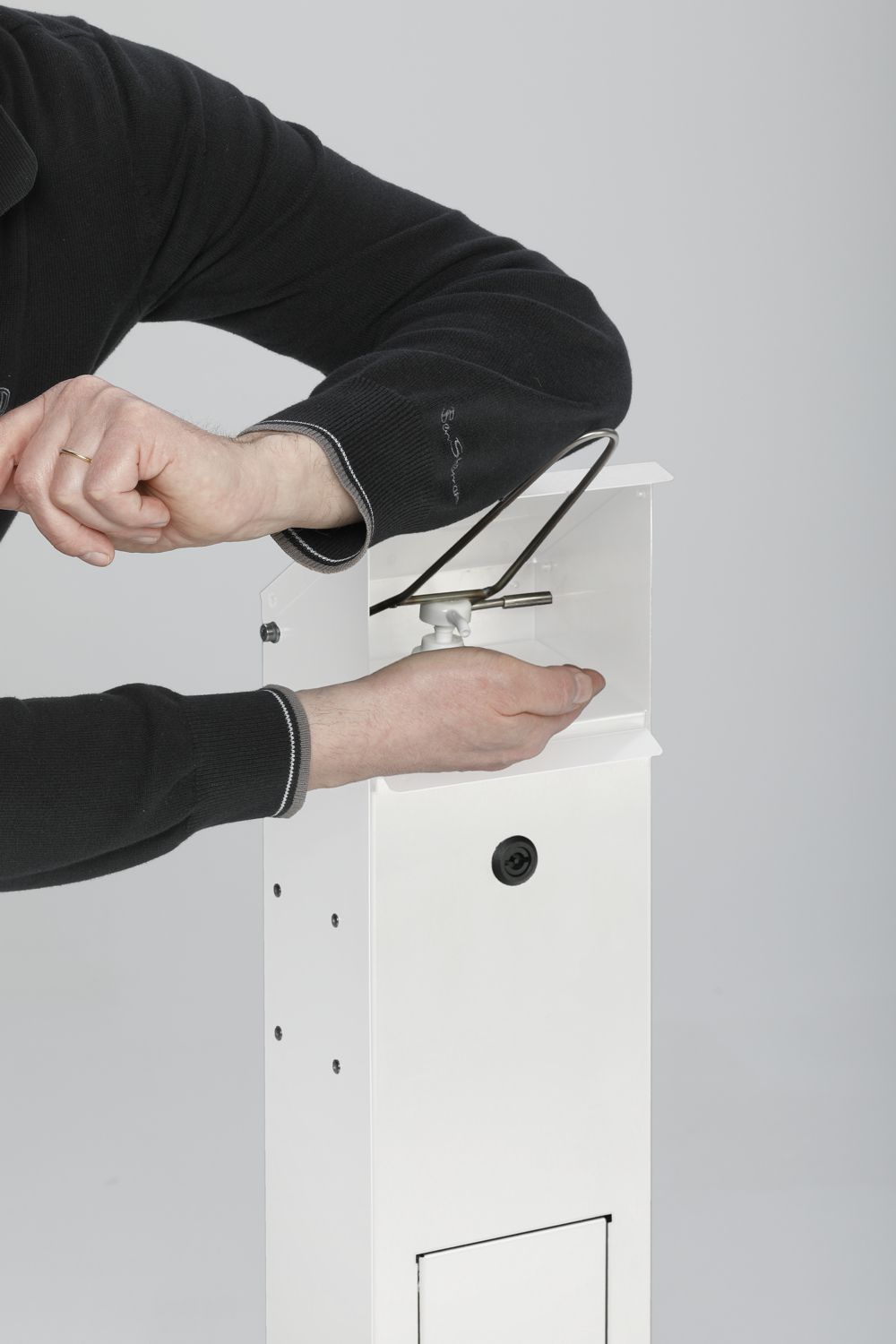 Produktbild Var Desinfektionsmittelspender HDS 115 weiß Handdesinfektionsspender Beispiel bild 2