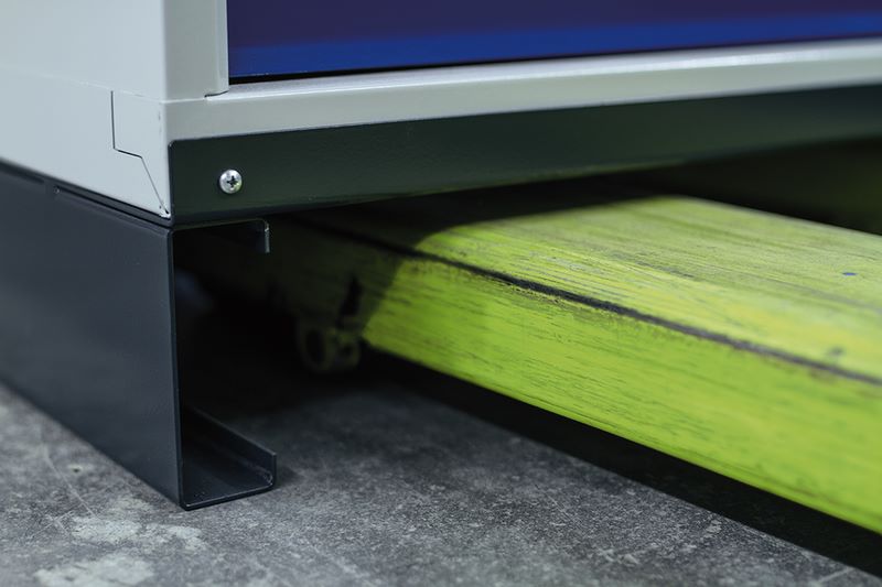 Produktbild KLW Hubwagensockel mit Trägerblech Breite 725 mm bild 2