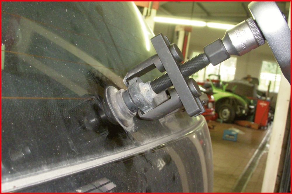 Produktbild KS Tools Universal Scheibenwischarm-Abzieher 2-armig bild 2