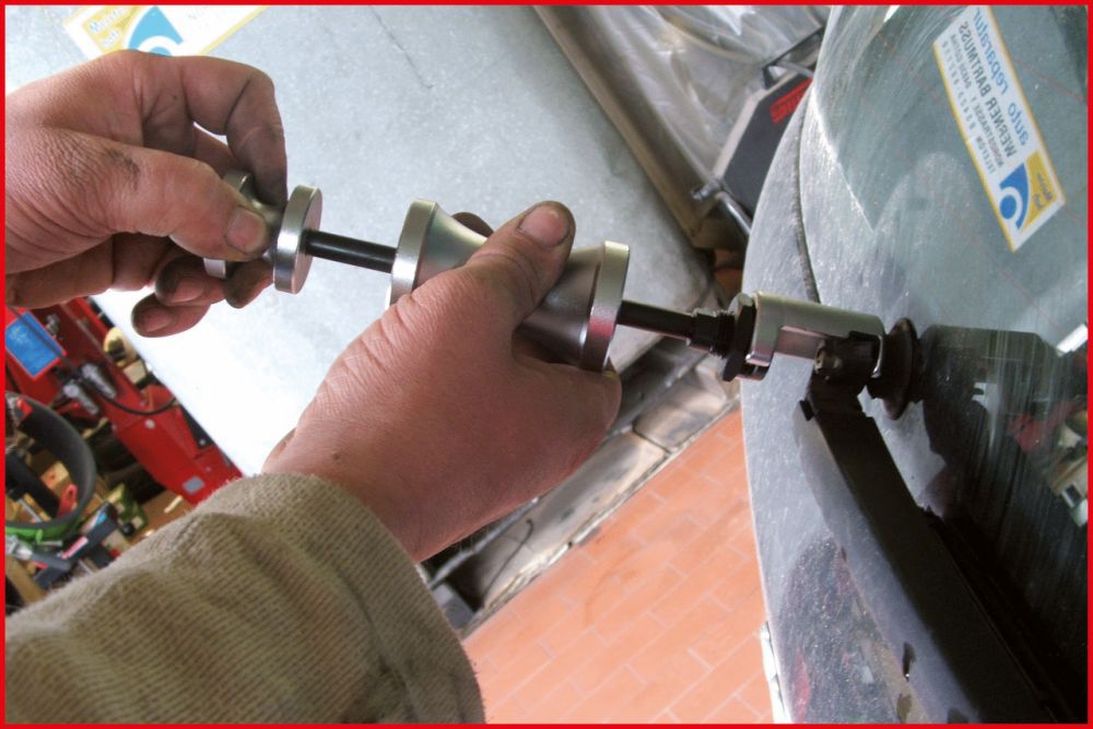 Produktbild KS Tools Universal-Scheibenwischarm-Abzieher-Satz, 13-tlg. bild 5