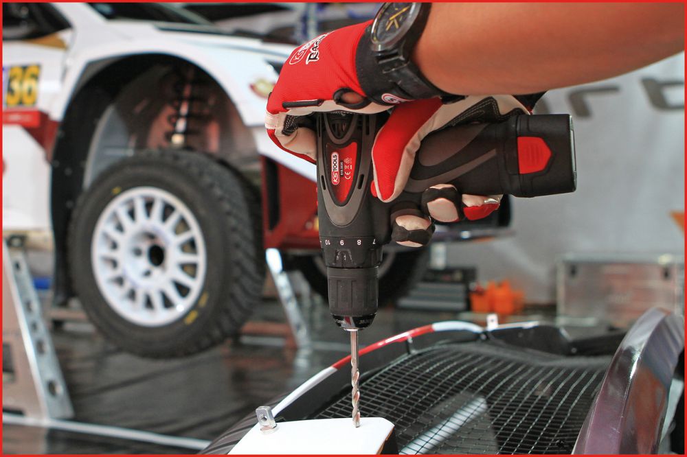 Produktbild KS Tools Akku-Bohr-Schrauber, 24Nm, 1.870 U/min 10,8V, mit 2 Akkus und 1 Ladegerät bild 3