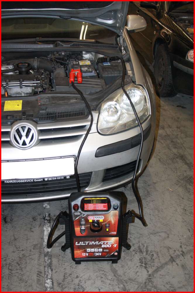 Produktbild KS Tools Starthilfegerät mobil 1700A Batterie Booster 12 Volt und 24 Volt bild 5