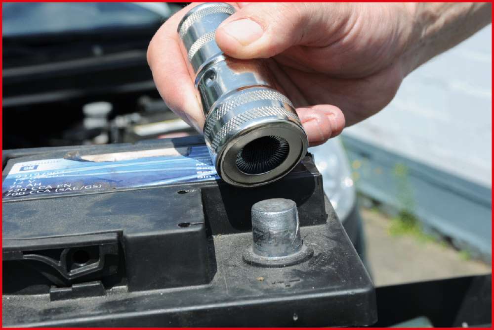 Produktbild KS Tools Batteriepol und Klemmen Reinigungsbürste 120 mm bild 4