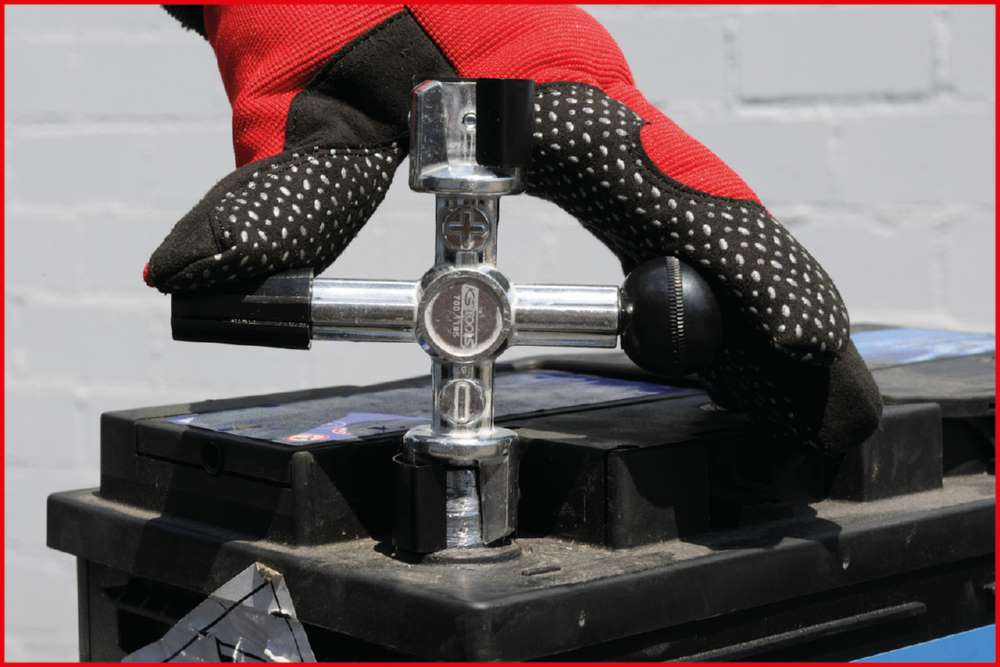 Produktbild KS Tools Batteriepol und Klemmen Reinigungsfräser Kreuz bild 8