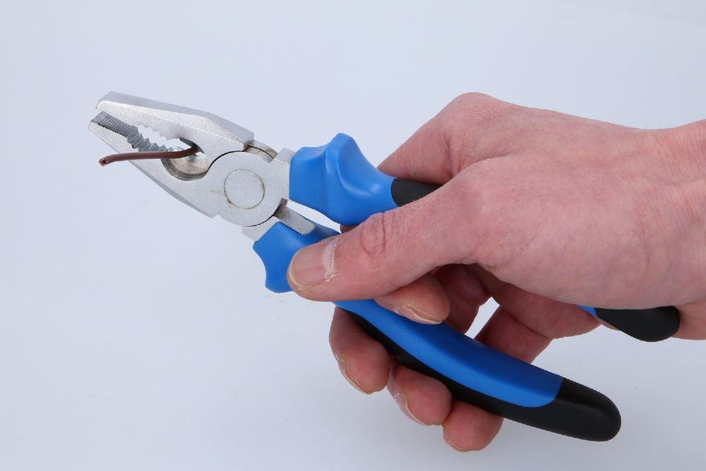 Produktbild Brilliant Tools Kombizange 180 mm mit 2 Komponentengriff bild 5