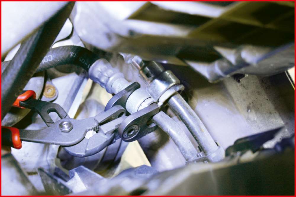 Produktbild KS Tools Lösezange für Getriebeölkühler Leitungen bild 2