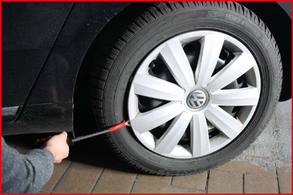 Produktbild KS Tools Radkappenheber mit Schutzisolierung Länge 300 mm bild 2