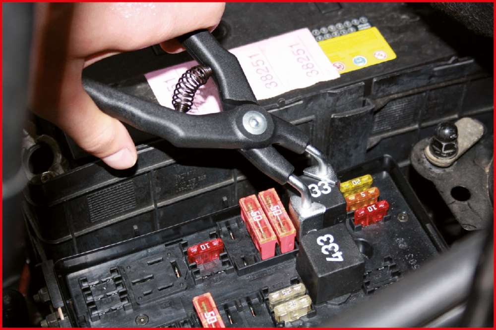 Produktbild KS Tools Relais Zange 45 Grad gebogen Gesamtlänge 200 mm bild 5