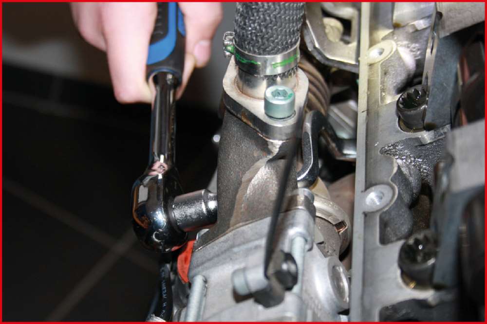 Produktbild KS Tools Turbolader Spezial Schlüssel für VAG TDI Schlüsselweite 12 mm Länge 95 mm bild 2