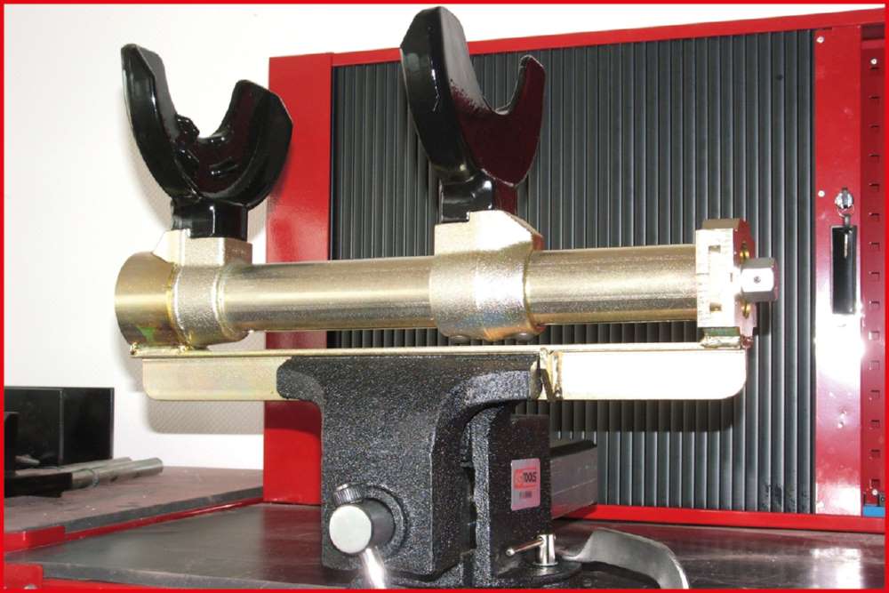 Produktbild KS Tools Universal Federspanner mit Fangseil und Schraubstockhalter bild 2