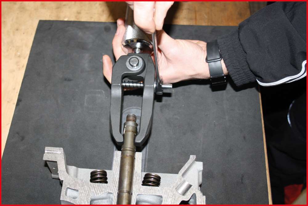 Produktbild KS Tools Universal Injektoren Ausziehwerkzeug 1,55 kg Schlaggewicht bild 5