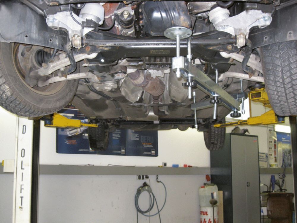 Produktbild KS Tools Universal Motor Stütztraverse 300 x 1020 mm bild 10