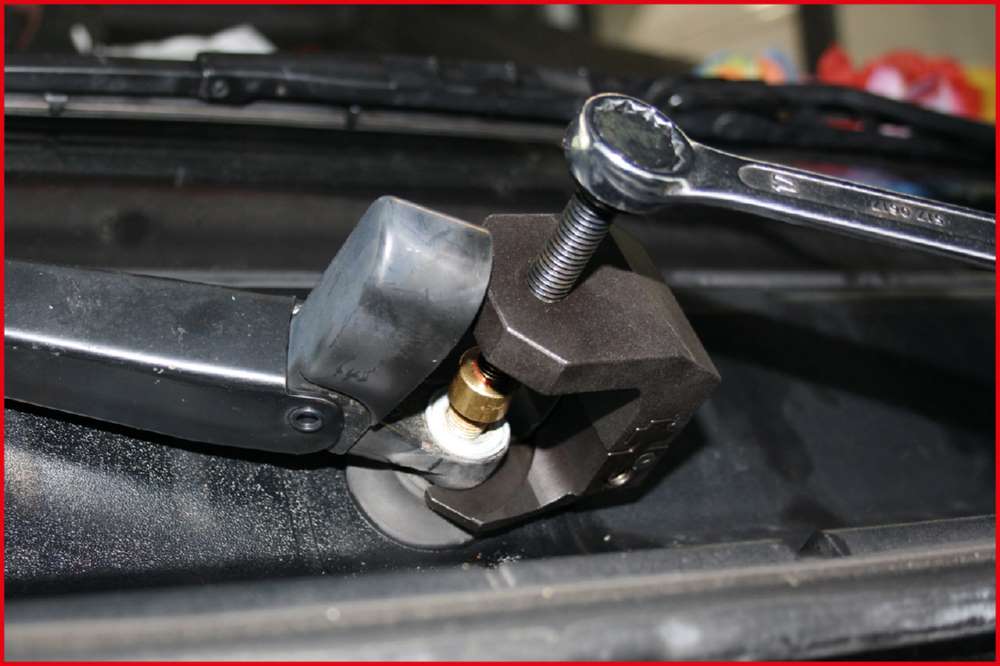 Produktbild KS Tools Universal Scheibenwischerarm Abzieher mit verstellbarer Abziehgabel 16 - 38 mm bild 6