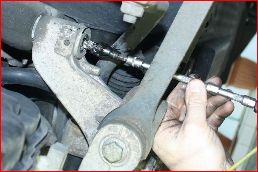 Produktbild KS Tools VAG Fixierbolzen Satz für Hilfsrahmen M14 x 1,5 4 Teile bild 4