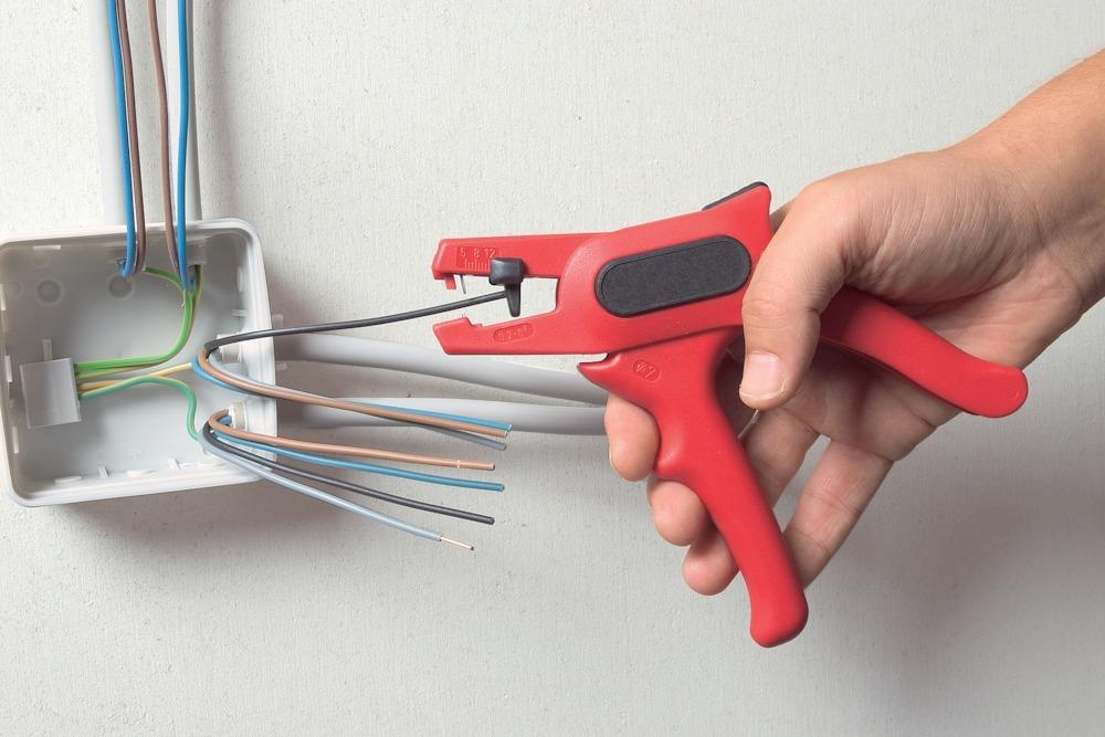 Produktbild Fortis Autom.-Abisolierzange f.Kabel 0,2- 6qmm bild 2