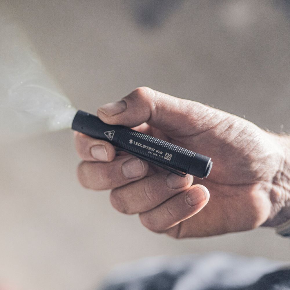 Produktbild Aufladbare Mikro-Stiftlampe mit Gehäuse aus 75 % recyceltem Aluminium, Fokussier bild 4