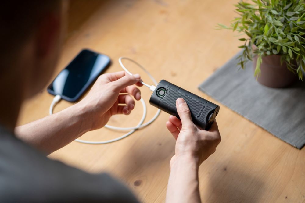 Produktbild Ledlenser Powerbank Flex10 mit zwei herausnehmbaren 21700 Akkus bild 4