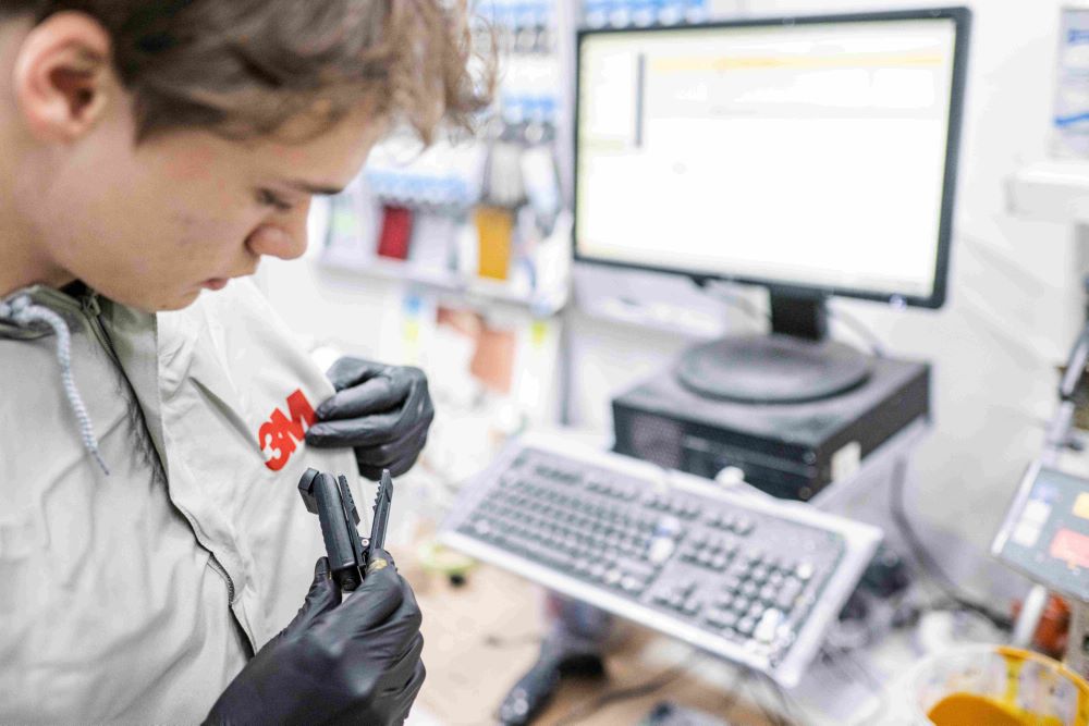 Produktbild Ledlenser Arbeitsleuchte W1R Work Akku Clip-Leuchte Handleuchte bild 4