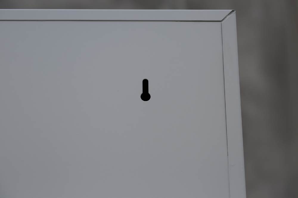 Produktbild Lüllmann Flügeltürenschrank mit 1 Fachboden 750 x 800 x 383 mm lichtgrau in feuerrot bild 6