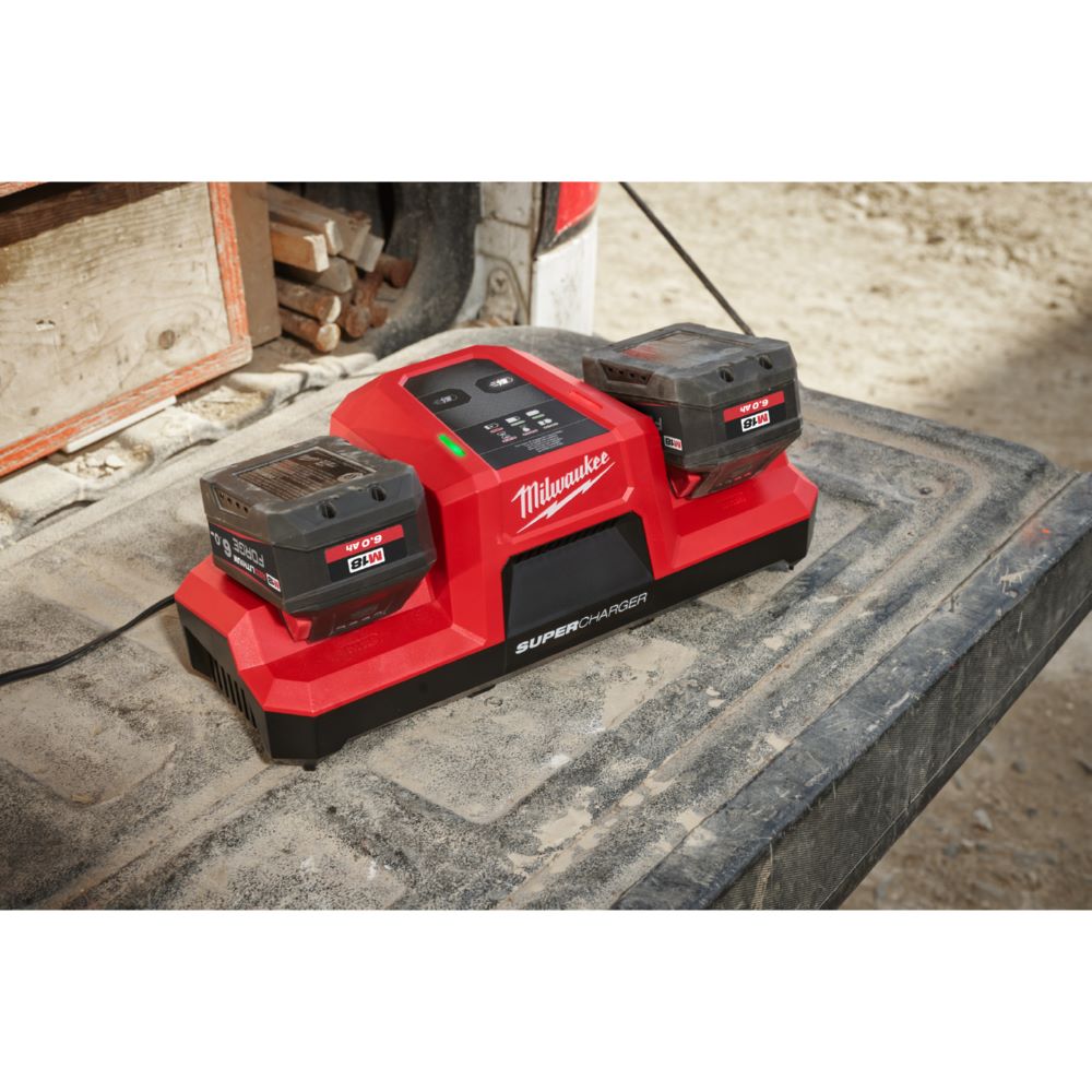 Produktbild Milwaukee M18 Zweifach Schnellladegerät M18DBSC bild 2
