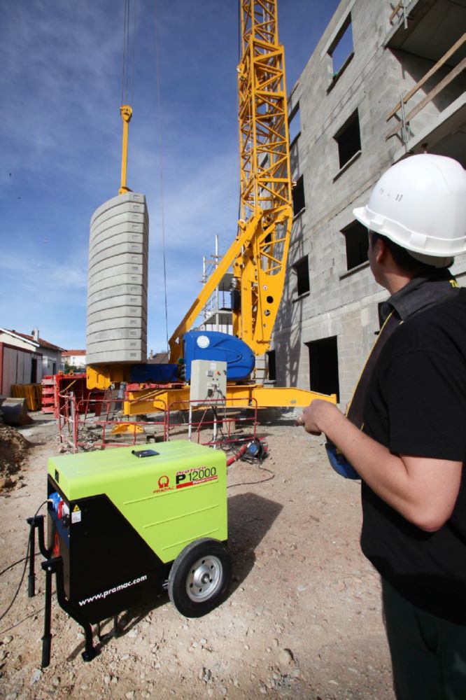 Produktbild PRAMAC Stromerzeuger P 12000 THB ISO AVR 230V oder 400V Benzin Elektrostart bild 3