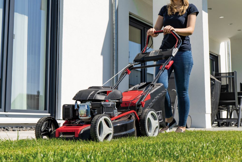 Produktbild Scheppach Benzin-Rasenmäher mit Radantrieb und Elektro-Start Breite 530 mm 7 PS bild 6