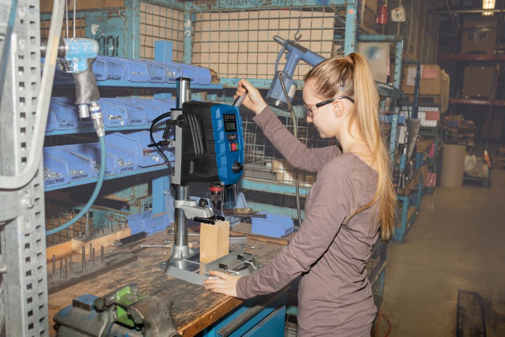 Produktbild Scheppach ischbohrmaschine DP60 710 W Motor Getriebe 2 Gang bild 2