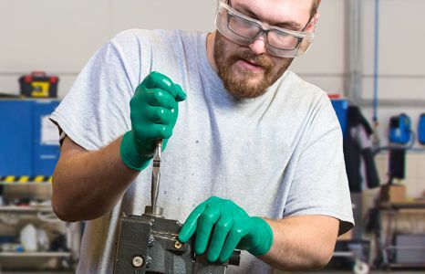 Produktbild arbeitskleidung schutz handschutz einweghandschuhe teaser