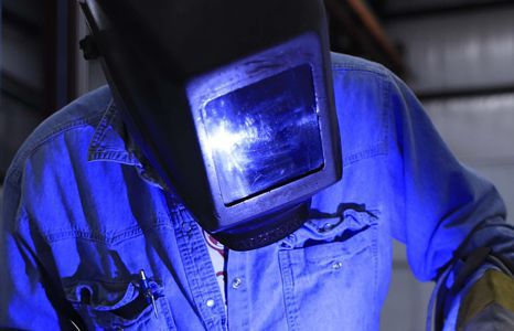 Produktbild arbeitskleidung schutz kopfschutz schutzschilder teaser