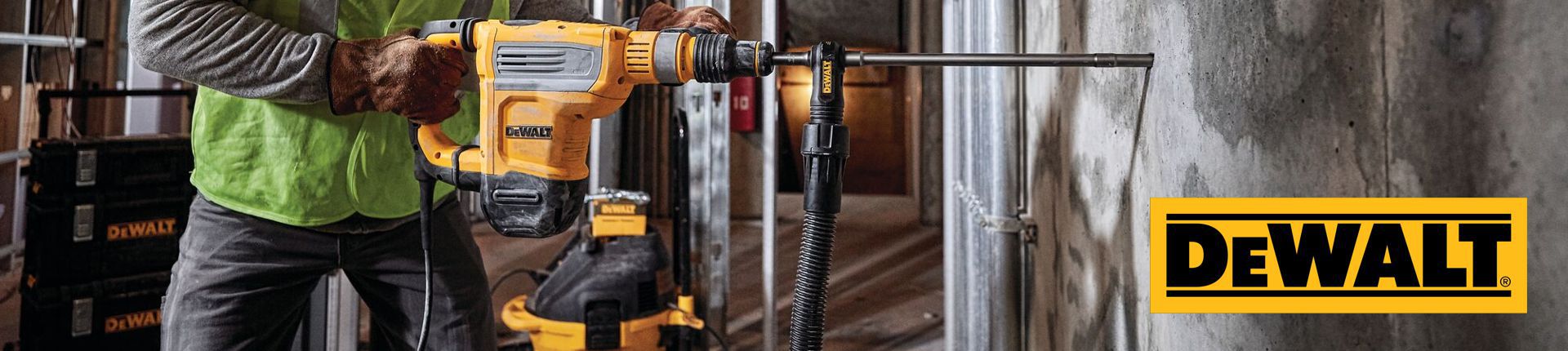 Bild Dewalt Schlagbohrmaschine in Aktion