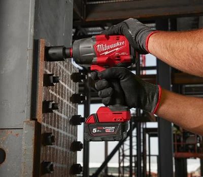 Produktbild elektrowerkzeuge maschinen werbeblock milwaukee schlagschrauber