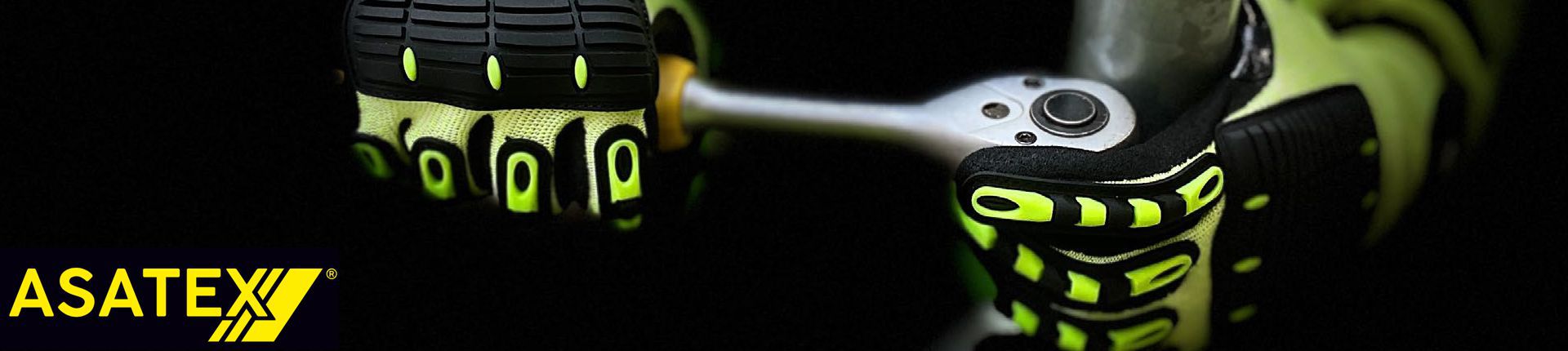 Bild Neongelbe Arbeitshandschuhe von Asatex im Einsatz