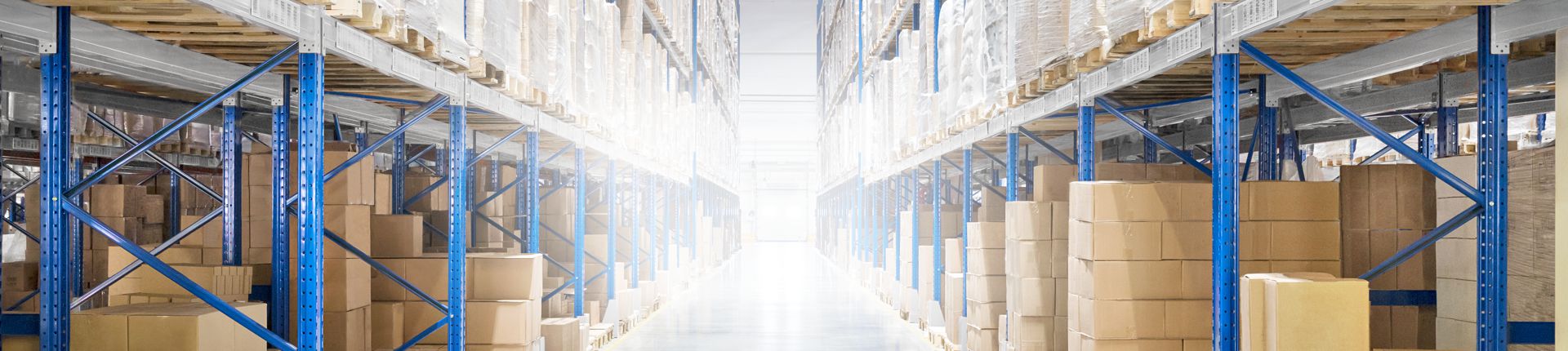 Produktbild Blick in ein Hochregallager