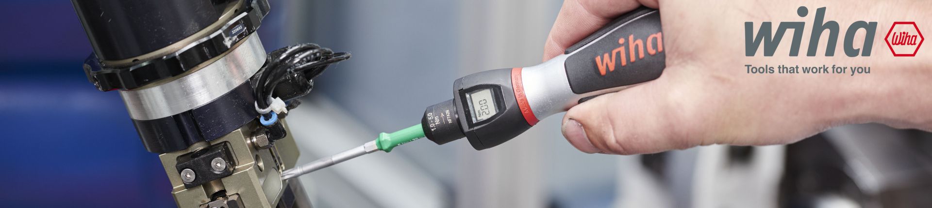 Bild Wiha Drehmoment-Schraubendreher iTorque im Einsatz