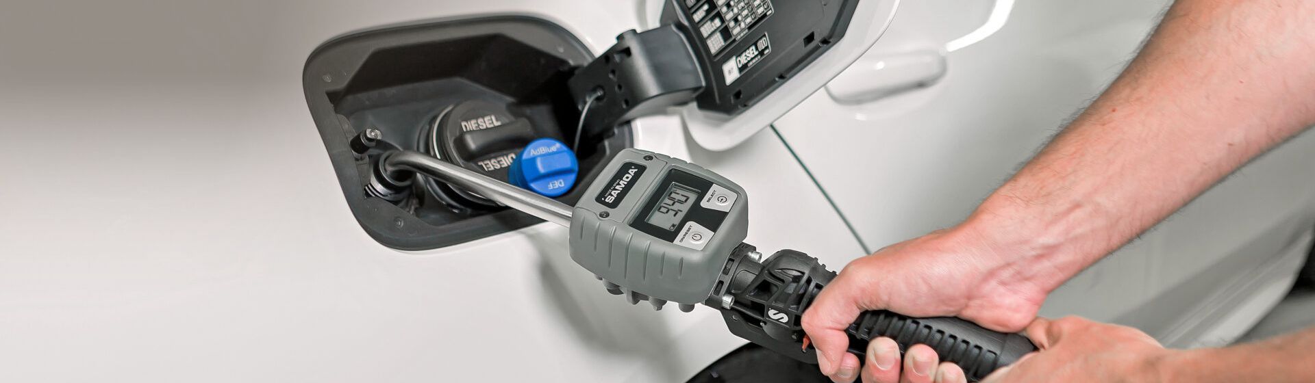 Samoa Hallbauer Abfüllpumpe in Aktion bild