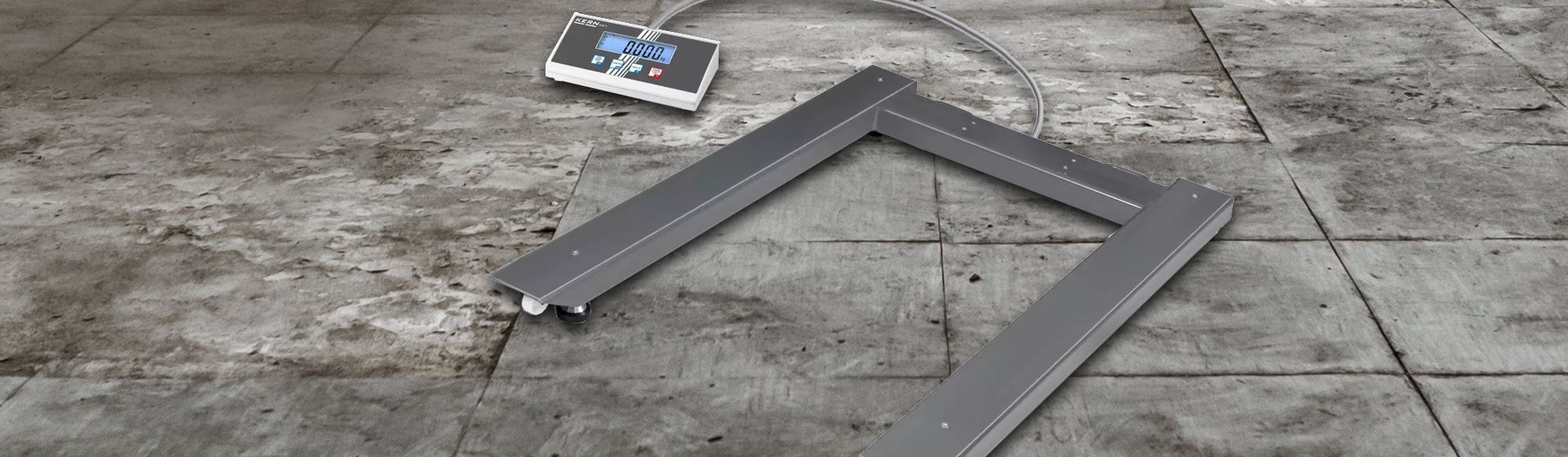 Kern Bodenwaage in Nahaufnahme auf einem Steinboden stehend bild