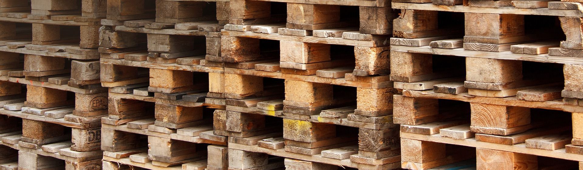Holzpaletten in Nahaufnahme bild