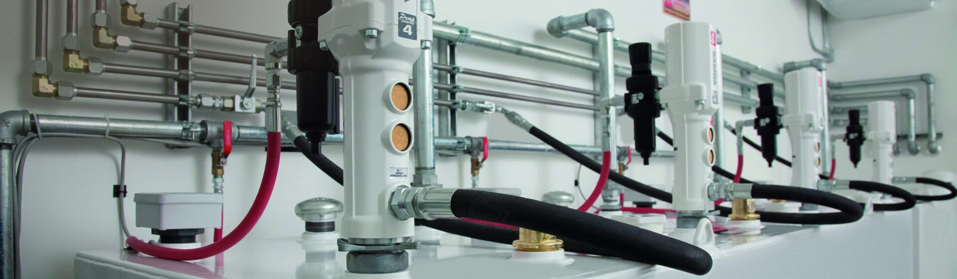 Samoa-Hallbauer Pumpen in Nahaufnahme bild