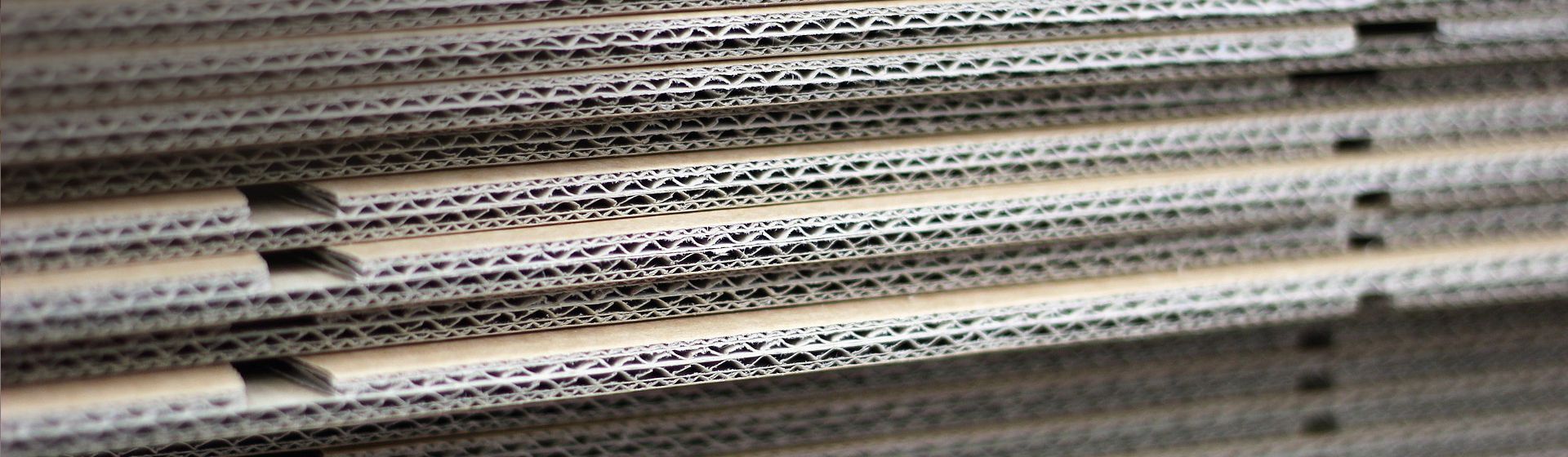 Wellpappenkartonagen in Nahaufnahme bild