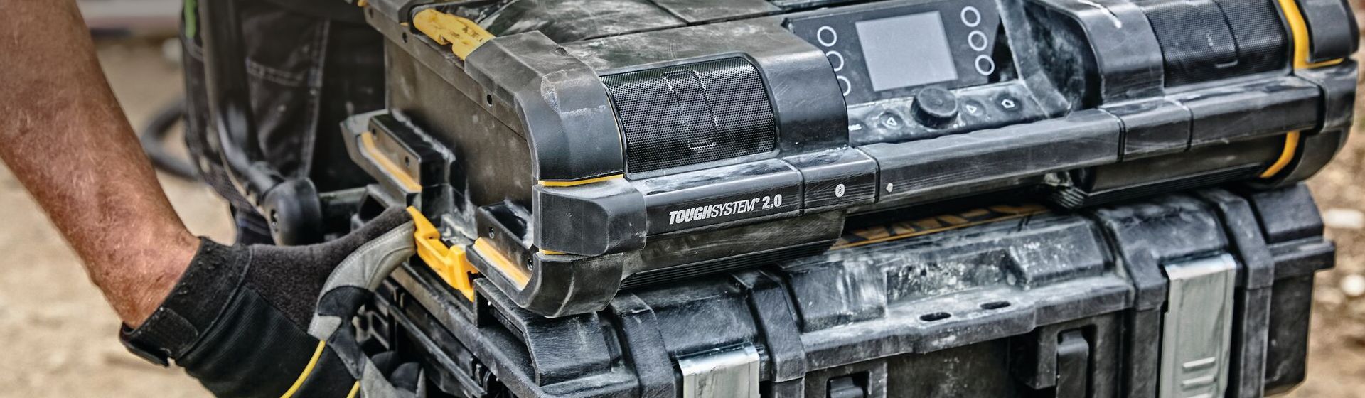 Dewalt Baustellenradio in Nahaufnahme bild
